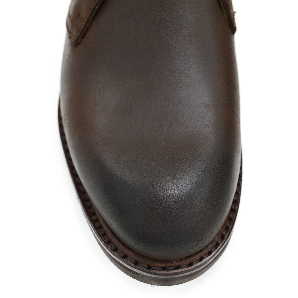 Berwick 1707 Waxy Brown leather chukka boot on a white background