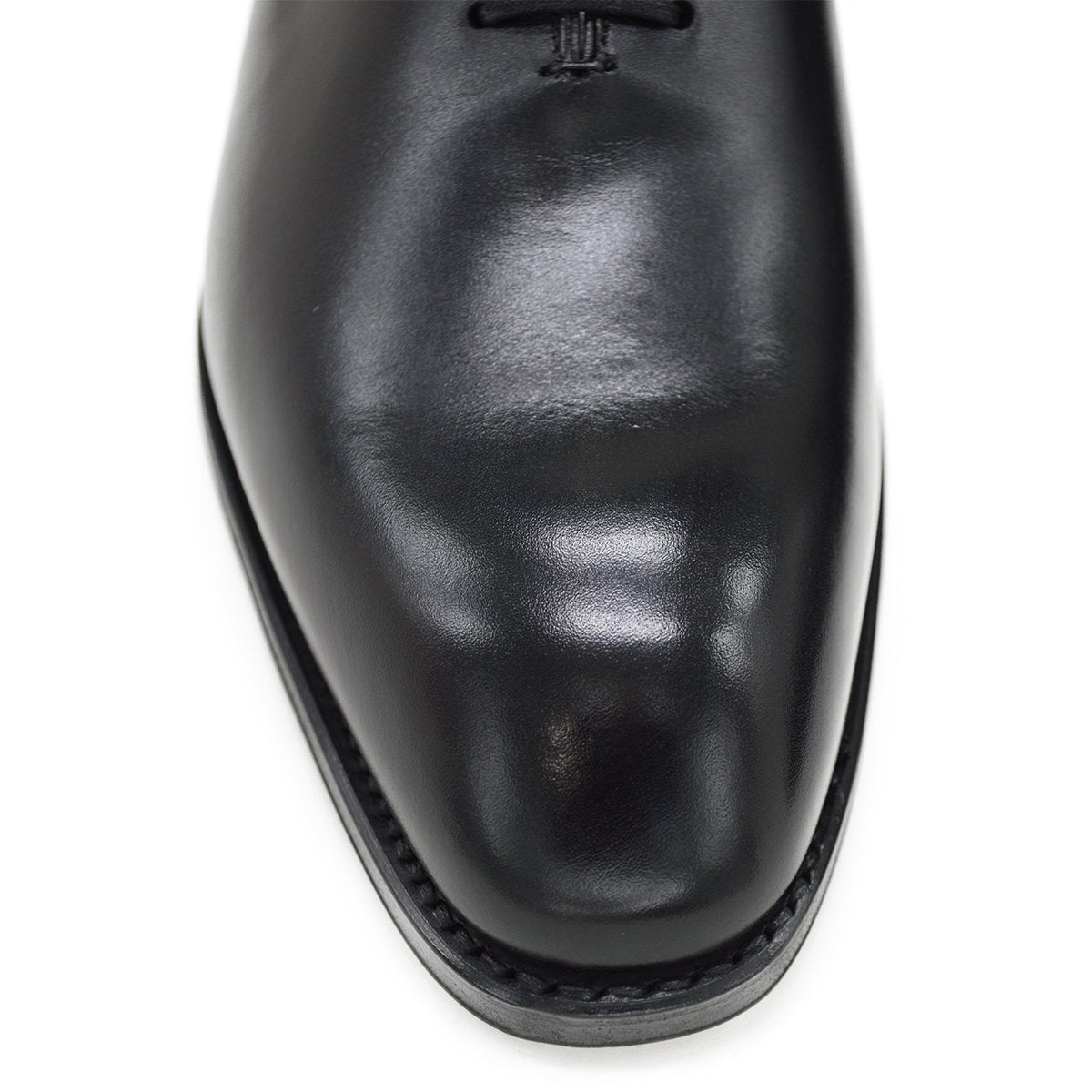 A Berwick 1707 black leather Oxford shoe with a wholecut design and lace-up closure