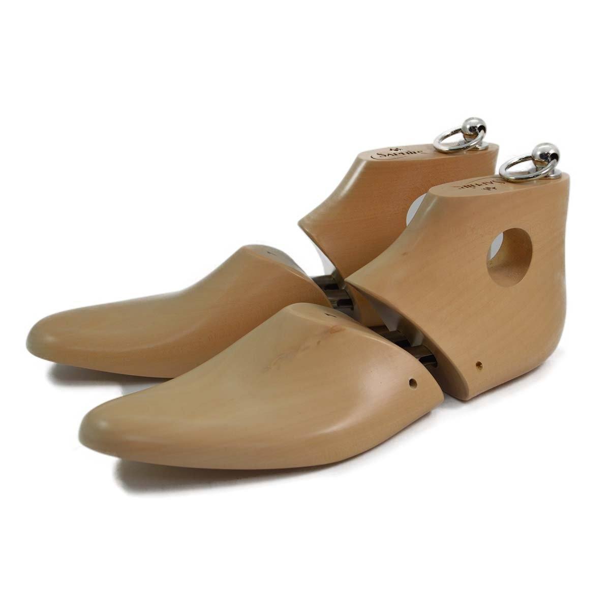 Saphir Medaille D'Or Waxed Beech Boot Trees A Fine Pair of Shoes