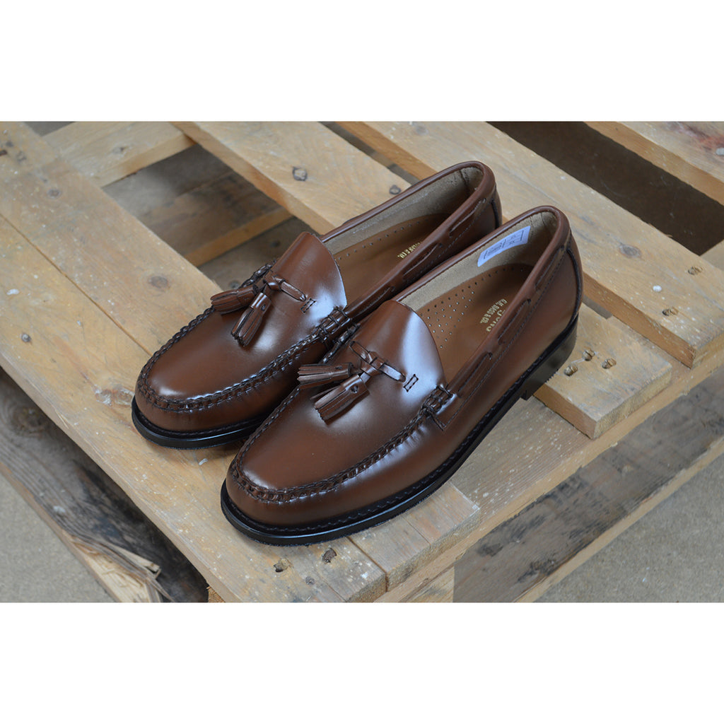 Weejuns Larkin Tassel Loafers Brown Leather â A Fine Pair of Shoes