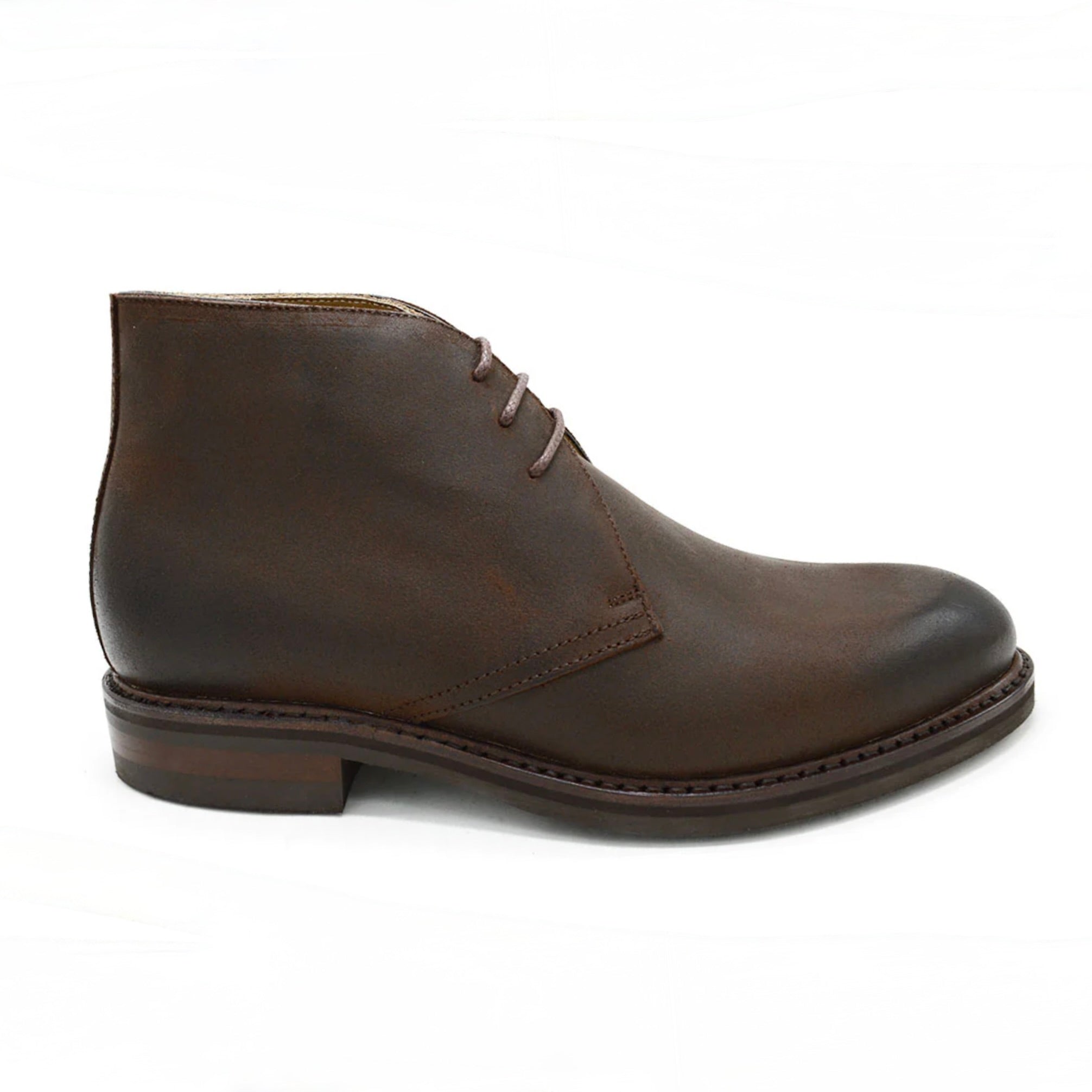 Berwick 1707 Waxy Brown leather chukka boot on a white background